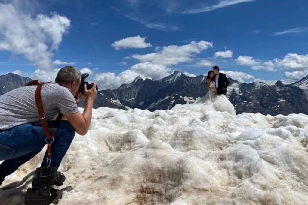 Anthony Lemoine en plein reportage photo en Suisse