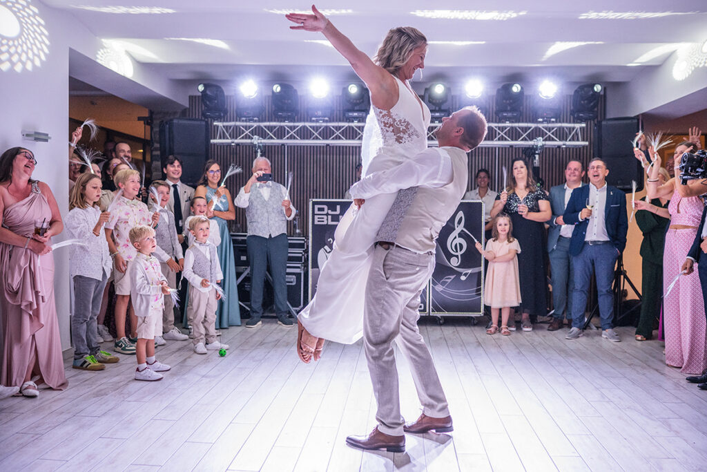Mariage de Julie & Greg — Chateau de Crawhez, photo 87